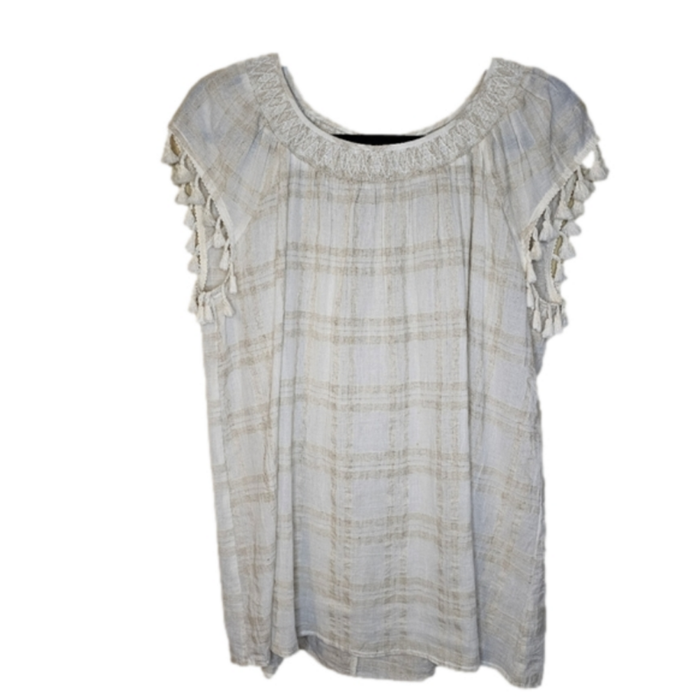 Mystree Short sleeve top with arm tassel details Size Medium